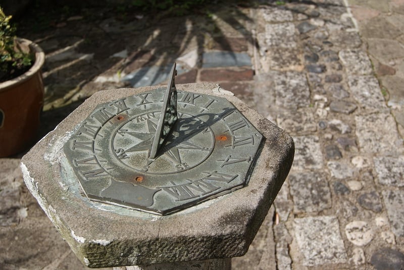 Sundial Clock